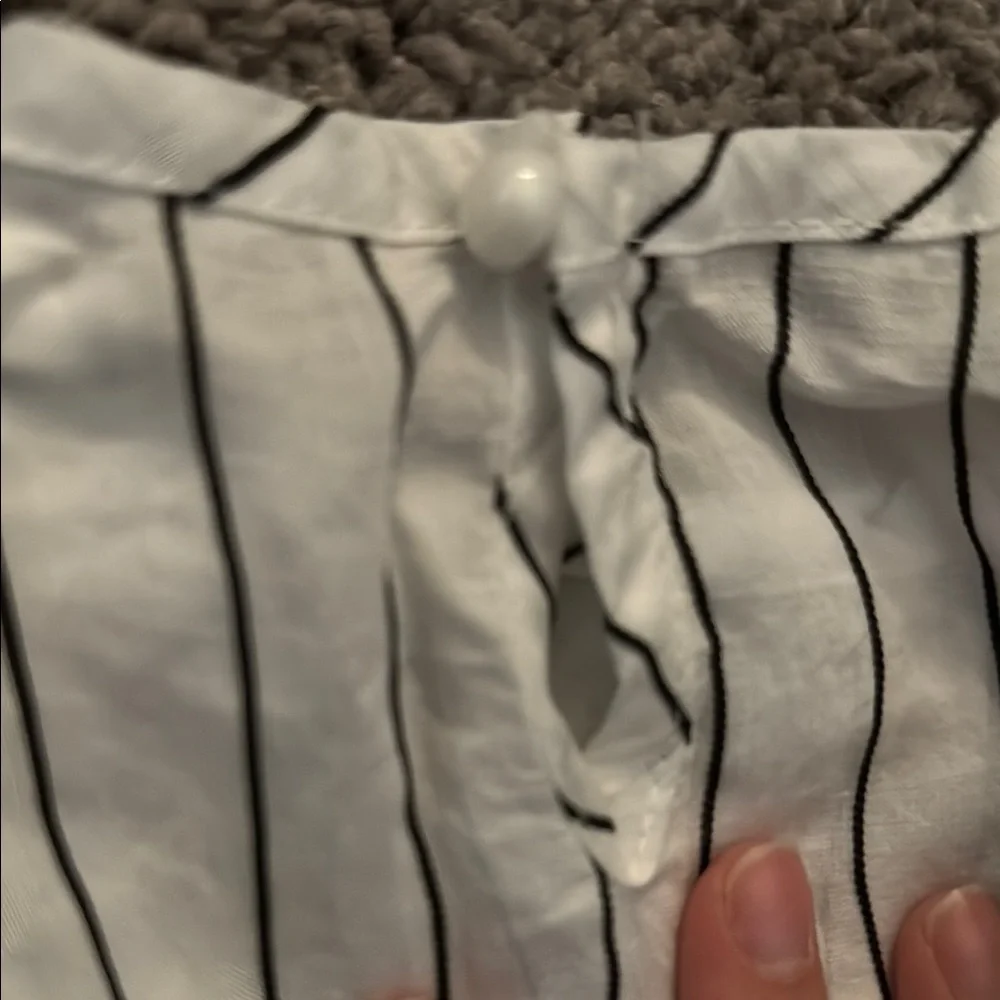 Striped Ruffle Blouse - Picture 5 of 5